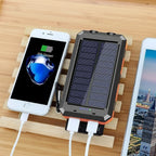 Batterie Externe Solaire 10 000 mAh – Étanche & Antichoc